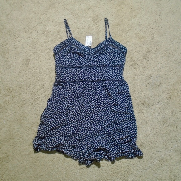AEROPOSTALE NWT Floral Ladder Black & White Lace Romper - Picture 7 of 8